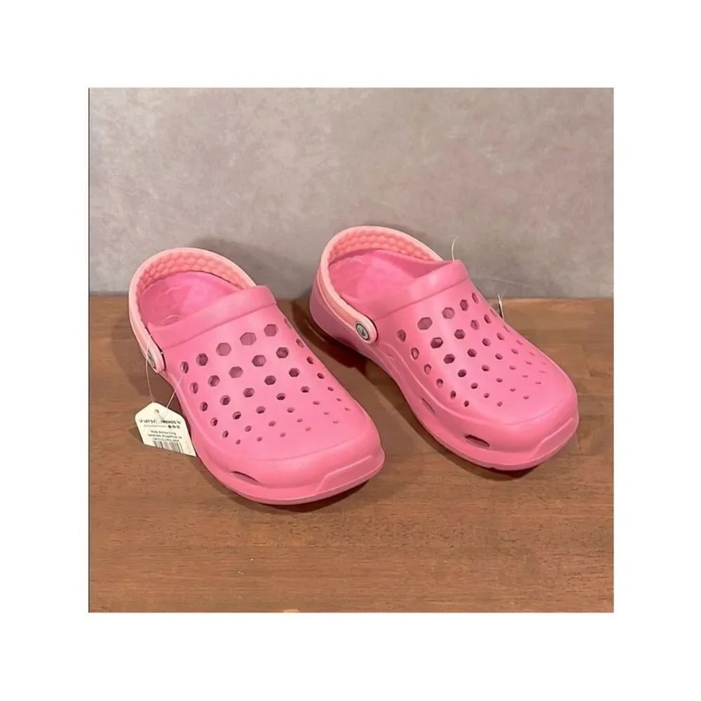 NWT Joybees pink active clogs size 4